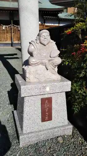 西宮神社の像