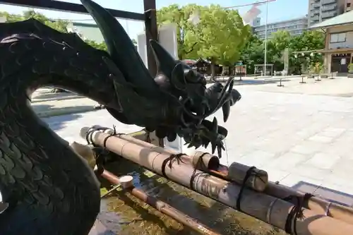 難波大社　生國魂神社の手水舎
