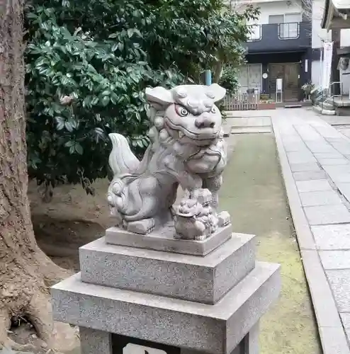 銀杏岡八幡神社の狛犬