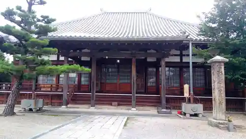 勅願院 観音寺の本殿・本堂