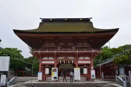 津島神社の山門・神門