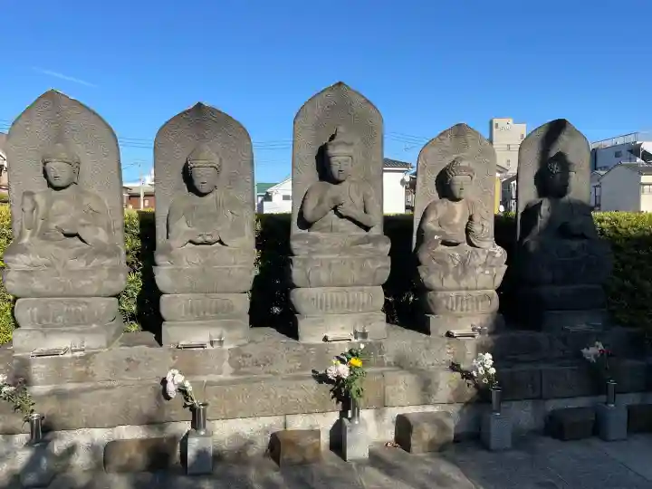 真勝院の{uncategorized: "未分類", other: "その他", undefined: "問題あり", building: "その他建物", grave: "お墓", sacred_gate: "鳥居", guardian: "狛犬", statue: "像", buddha: "仏像", history: "歴史", nature: "自然", garden: "庭園", animal: "動物", pagoda: "塔", temizu: "手水舎", mountain_gate: "山門・神門", sanctuary: "本殿・本堂", subordinate: "末社・摂社", art: "芸術", scenery: "景色", jizo: "地蔵", ema: "絵馬", goshuin: "御朱印", omikuji: "おみくじ", items: "授与品その他", amulet: "お守り", goshuincho: "御朱印帳", eats: "食事", festival: "お祭り", votive_dance: "神楽", shichigosan: "七五三参", wedding: "結婚式", experience: "体験その他", initially: "初詣", around: "周辺", anti_infection: "感染症対策"}