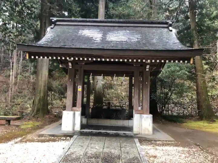 武蔵二宮 金鑚神社の手水舎