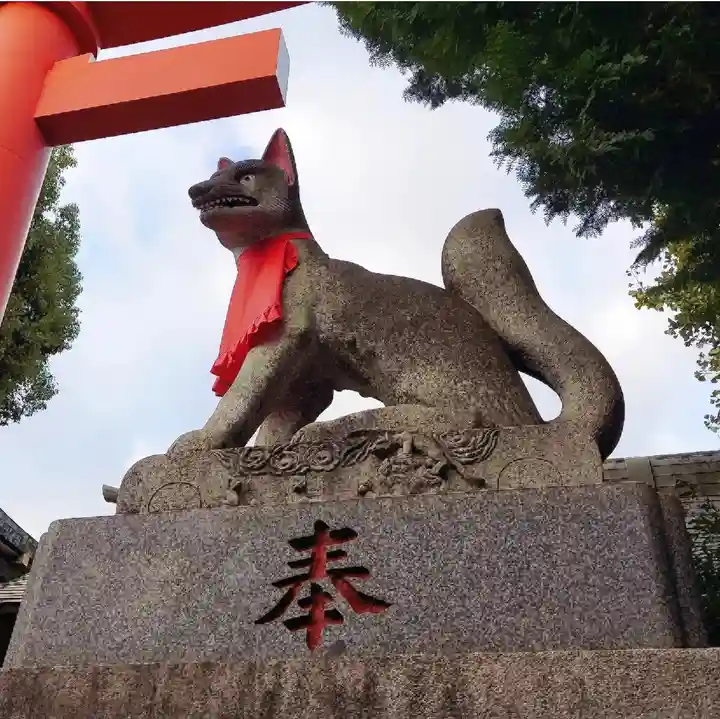 京濱伏見稲荷神社の狛犬