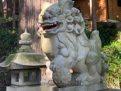 須山浅間神社の狛犬