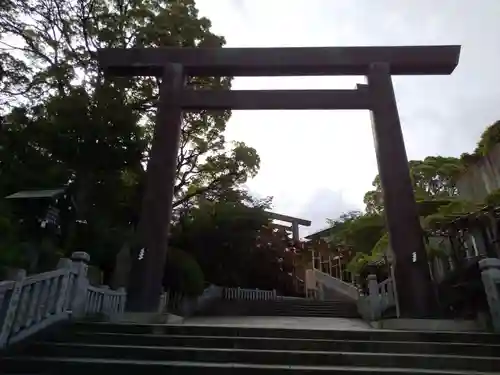 伊勢山皇大神宮の鳥居