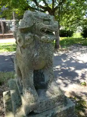 小勢護国神社の狛犬