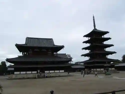 法隆寺の本殿