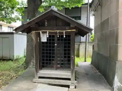 上小岩天祖神社の{uncategorized: "未分類", other: "その他", undefined: "問題あり", building: "その他建物", grave: "お墓", sacred_gate: "鳥居", guardian: "狛犬", statue: "像", buddha: "仏像", history: "歴史", nature: "自然", garden: "庭園", animal: "動物", pagoda: "塔", temizu: "手水舎", mountain_gate: "山門・神門", sanctuary: "本殿・本堂", subordinate: "末社・摂社", art: "芸術", scenery: "景色", jizo: "地蔵", ema: "絵馬", goshuin: "御朱印", omikuji: "おみくじ", items: "授与品その他", amulet: "お守り", goshuincho: "御朱印帳", eats: "食事", festival: "お祭り", votive_dance: "神楽", shichigosan: "七五三参", wedding: "結婚式", experience: "体験その他", initially: "初詣", around: "周辺", anti_infection: "感染症対策"}