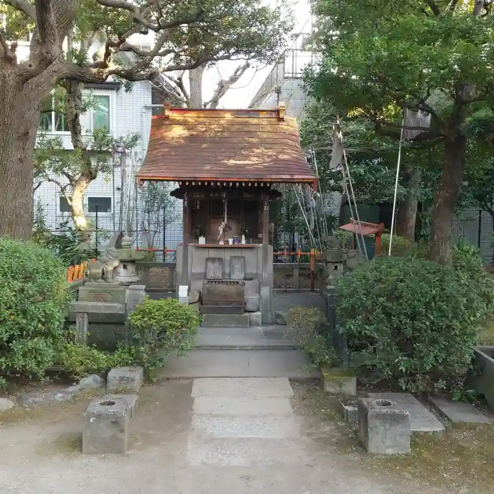 駒止稲荷神社の末社・摂社