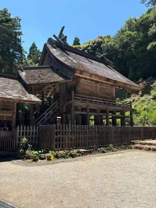 神魂神社の{uncategorized: "未分類", other: "その他", undefined: "問題あり", building: "その他建物", grave: "お墓", sacred_gate: "鳥居", guardian: "狛犬", statue: "像", buddha: "仏像", history: "歴史", nature: "自然", garden: "庭園", animal: "動物", pagoda: "塔", temizu: "手水舎", mountain_gate: "山門・神門", sanctuary: "本殿・本堂", subordinate: "末社・摂社", art: "芸術", scenery: "景色", jizo: "地蔵", ema: "絵馬", goshuin: "御朱印", omikuji: "おみくじ", items: "授与品その他", amulet: "お守り", goshuincho: "御朱印帳", eats: "食事", festival: "お祭り", votive_dance: "神楽", shichigosan: "七五三参", wedding: "結婚式", experience: "体験その他", initially: "初詣", around: "周辺", anti_infection: "感染症対策"}