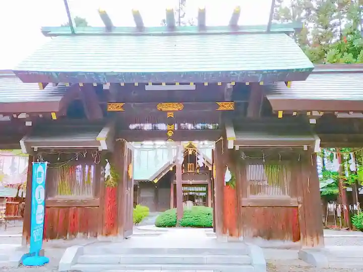 琴似神社の山門・神門