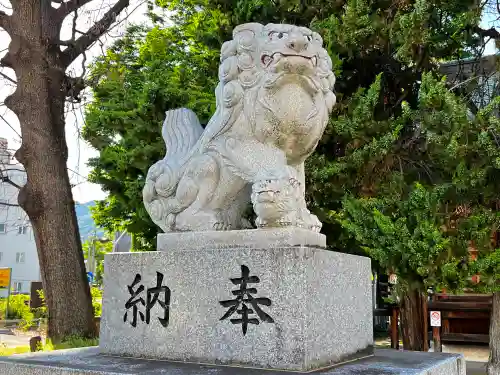 柳原神社の狛犬