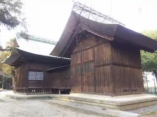 女體神社の本殿