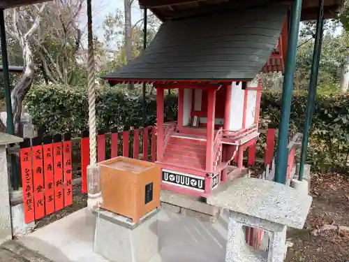 車折神社の{uncategorized: "未分類", other: "その他", undefined: "問題あり", building: "その他建物", grave: "お墓", sacred_gate: "鳥居", guardian: "狛犬", statue: "像", buddha: "仏像", history: "歴史", nature: "自然", garden: "庭園", animal: "動物", pagoda: "塔", temizu: "手水舎", mountain_gate: "山門・神門", sanctuary: "本殿・本堂", subordinate: "末社・摂社", art: "芸術", scenery: "景色", jizo: "地蔵", ema: "絵馬", goshuin: "御朱印", omikuji: "おみくじ", items: "授与品その他", amulet: "お守り", goshuincho: "御朱印帳", eats: "食事", festival: "お祭り", votive_dance: "神楽", shichigosan: "七五三参", wedding: "結婚式", experience: "体験その他", initially: "初詣", around: "周辺", anti_infection: "感染症対策"}