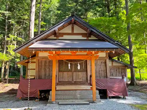 槻本神社の本殿