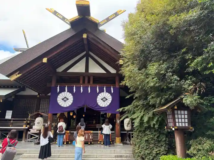 東京大神宮の{uncategorized: "未分類", other: "その他", undefined: "問題あり", building: "その他建物", grave: "お墓", sacred_gate: "鳥居", guardian: "狛犬", statue: "像", buddha: "仏像", history: "歴史", nature: "自然", garden: "庭園", animal: "動物", pagoda: "塔", temizu: "手水舎", mountain_gate: "山門・神門", sanctuary: "本殿・本堂", subordinate: "末社・摂社", art: "芸術", scenery: "景色", jizo: "地蔵", ema: "絵馬", goshuin: "御朱印", omikuji: "おみくじ", items: "授与品その他", amulet: "お守り", goshuincho: "御朱印帳", eats: "食事", festival: "お祭り", votive_dance: "神楽", shichigosan: "七五三参", wedding: "結婚式", experience: "体験その他", initially: "初詣", around: "周辺", anti_infection: "感染症対策"}