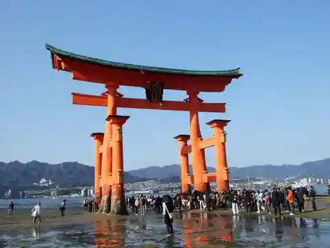 厳島神社の鳥居