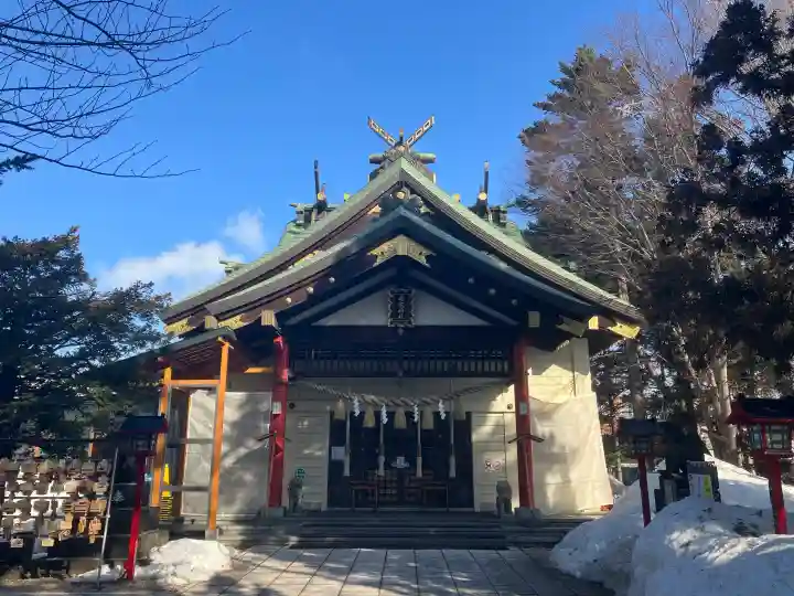 発寒神社の{uncategorized: "未分類", other: "その他", undefined: "問題あり", building: "その他建物", grave: "お墓", sacred_gate: "鳥居", guardian: "狛犬", statue: "像", buddha: "仏像", history: "歴史", nature: "自然", garden: "庭園", animal: "動物", pagoda: "塔", temizu: "手水舎", mountain_gate: "山門・神門", sanctuary: "本殿・本堂", subordinate: "末社・摂社", art: "芸術", scenery: "景色", jizo: "地蔵", ema: "絵馬", goshuin: "御朱印", omikuji: "おみくじ", items: "授与品その他", amulet: "お守り", goshuincho: "御朱印帳", eats: "食事", festival: "お祭り", votive_dance: "神楽", shichigosan: "七五三参", wedding: "結婚式", experience: "体験その他", initially: "初詣", around: "周辺", anti_infection: "感染症対策"}