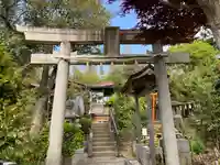 横浜御嶽神社の鳥居