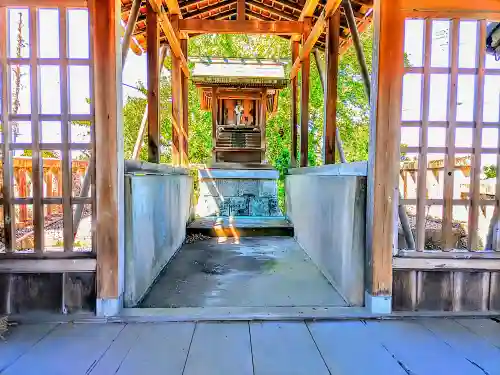 神明社（西鵜之本）の本殿