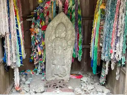 清水神社の{uncategorized: "未分類", other: "その他", undefined: "問題あり", building: "その他建物", grave: "お墓", sacred_gate: "鳥居", guardian: "狛犬", statue: "像", buddha: "仏像", history: "歴史", nature: "自然", garden: "庭園", animal: "動物", pagoda: "塔", temizu: "手水舎", mountain_gate: "山門・神門", sanctuary: "本殿・本堂", subordinate: "末社・摂社", art: "芸術", scenery: "景色", jizo: "地蔵", ema: "絵馬", goshuin: "御朱印", omikuji: "おみくじ", items: "授与品その他", amulet: "お守り", goshuincho: "御朱印帳", eats: "食事", festival: "お祭り", votive_dance: "神楽", shichigosan: "七五三参", wedding: "結婚式", experience: "体験その他", initially: "初詣", around: "周辺", anti_infection: "感染症対策"}