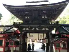 石上神宮の山門