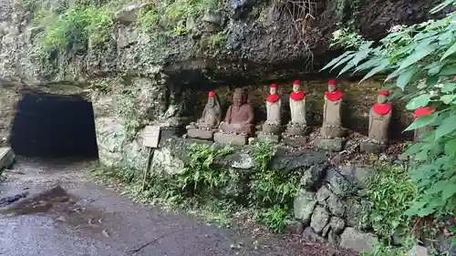 釋尊寺の地蔵