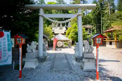 磐裂根裂神社の鳥居