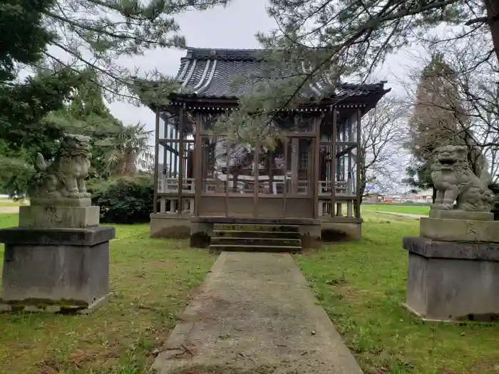 稲荷神社の本殿