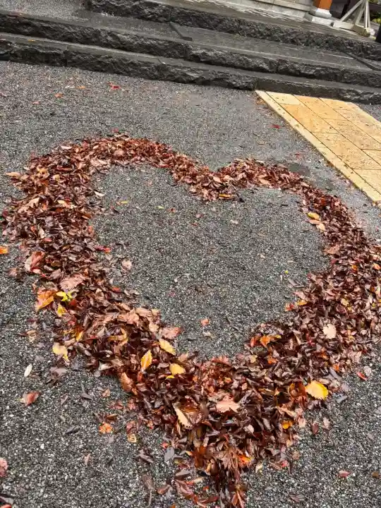 山中諏訪神社(山梨県)