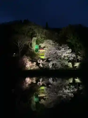 堂の下の岩観音の{uncategorized: "未分類", other: "その他", undefined: "問題あり", building: "その他建物", grave: "お墓", sacred_gate: "鳥居", guardian: "狛犬", statue: "像", buddha: "仏像", history: "歴史", nature: "自然", garden: "庭園", animal: "動物", pagoda: "塔", temizu: "手水舎", mountain_gate: "山門・神門", sanctuary: "本殿・本堂", subordinate: "末社・摂社", art: "芸術", scenery: "景色", jizo: "地蔵", ema: "絵馬", goshuin: "御朱印", omikuji: "おみくじ", items: "授与品その他", amulet: "お守り", goshuincho: "御朱印帳", eats: "食事", festival: "お祭り", votive_dance: "神楽", shichigosan: "七五三参", wedding: "結婚式", experience: "体験その他", initially: "初詣", around: "周辺", anti_infection: "感染症対策"}