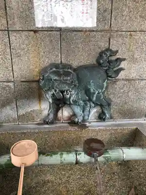 難波八阪神社の手水舎