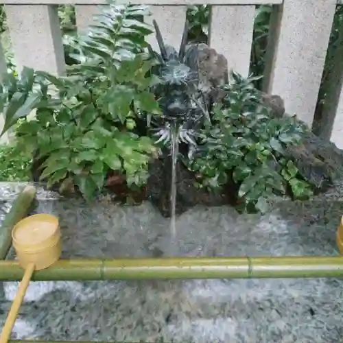 福徳神社（芽吹稲荷）の手水舎