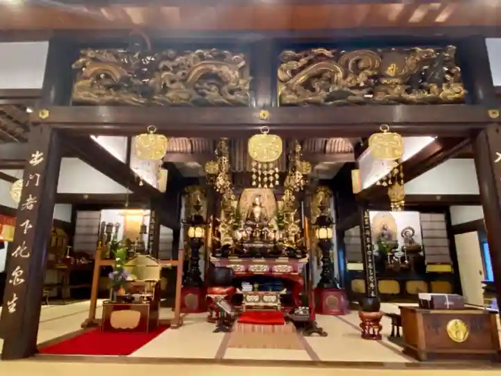 龍岸寺の本殿・本堂