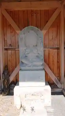 明和神社の仏像