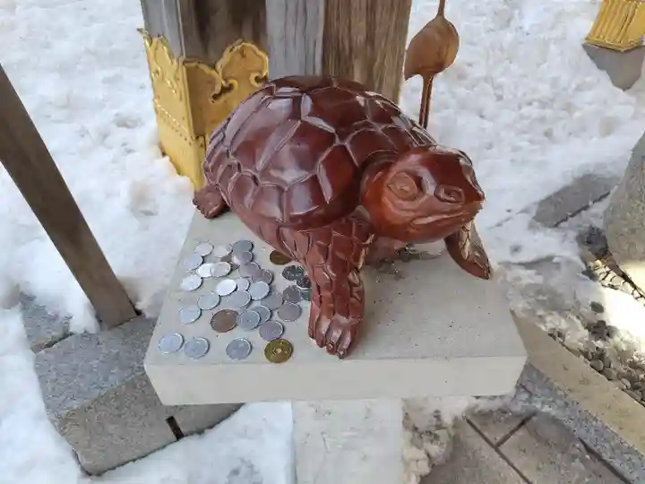 彌彦神社 (伊夜日子神社)の像