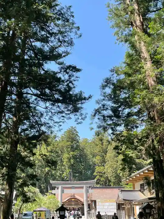 小國神社の{uncategorized: "未分類", other: "その他", undefined: "問題あり", building: "その他建物", grave: "お墓", sacred_gate: "鳥居", guardian: "狛犬", statue: "像", buddha: "仏像", history: "歴史", nature: "自然", garden: "庭園", animal: "動物", pagoda: "塔", temizu: "手水舎", mountain_gate: "山門・神門", sanctuary: "本殿・本堂", subordinate: "末社・摂社", art: "芸術", scenery: "景色", jizo: "地蔵", ema: "絵馬", goshuin: "御朱印", omikuji: "おみくじ", items: "授与品その他", amulet: "お守り", goshuincho: "御朱印帳", eats: "食事", festival: "お祭り", votive_dance: "神楽", shichigosan: "七五三参", wedding: "結婚式", experience: "体験その他", initially: "初詣", around: "周辺", anti_infection: "感染症対策"}