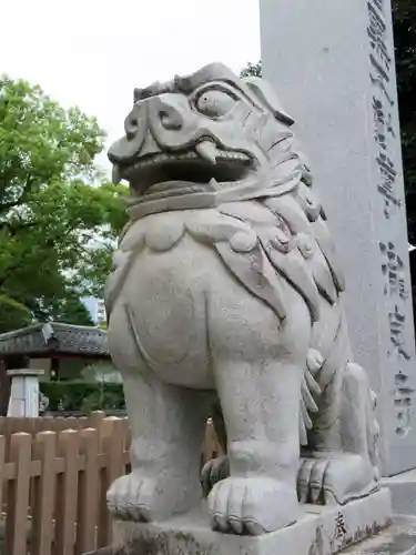 瀧泉寺（目黒不動尊）の狛犬