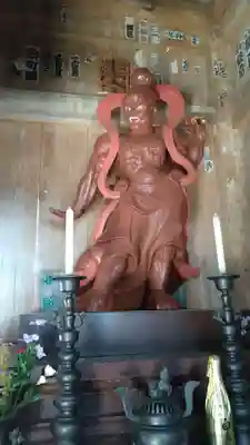 身延山奥之院思親閣の像