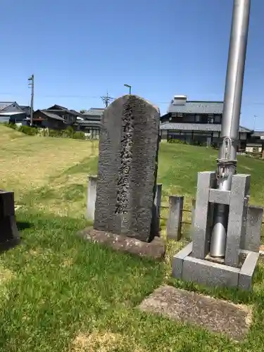 八幡神社（兜山古墳）の建物その他