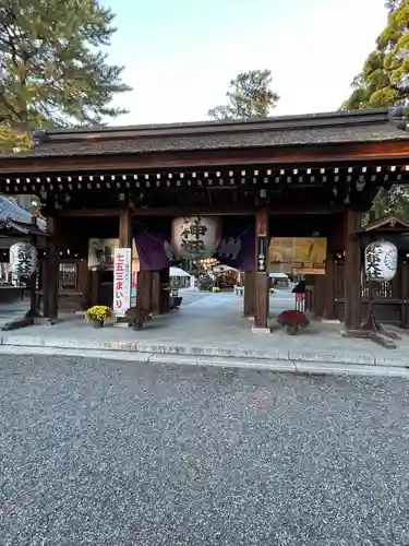 建部大社の山門・神門