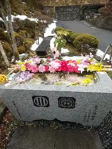 陽林寺の手水舎
