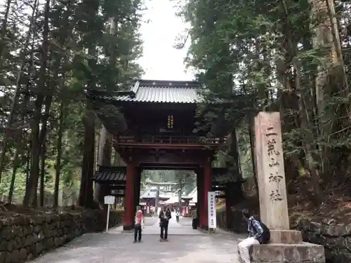 日光二荒山神社の山門