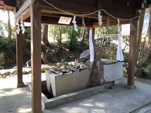 印岐志呂神社の手水舎