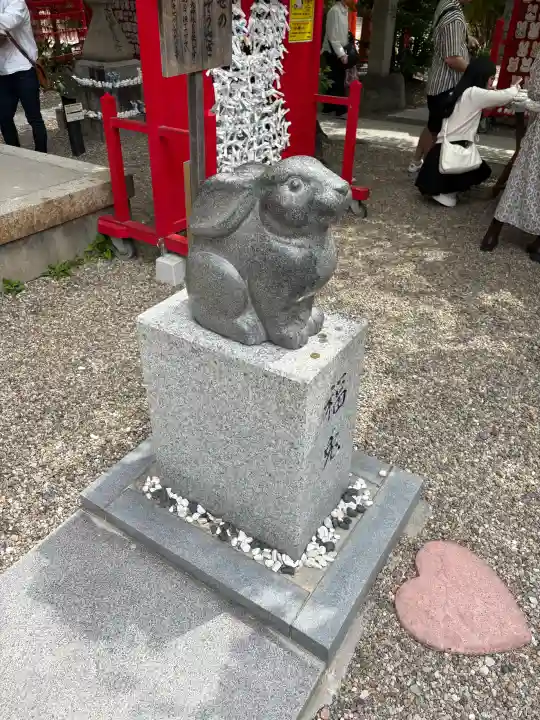 三輪神社の{uncategorized: "未分類", other: "その他", undefined: "問題あり", building: "その他建物", grave: "お墓", sacred_gate: "鳥居", guardian: "狛犬", statue: "像", buddha: "仏像", history: "歴史", nature: "自然", garden: "庭園", animal: "動物", pagoda: "塔", temizu: "手水舎", mountain_gate: "山門・神門", sanctuary: "本殿・本堂", subordinate: "末社・摂社", art: "芸術", scenery: "景色", jizo: "地蔵", ema: "絵馬", goshuin: "御朱印", omikuji: "おみくじ", items: "授与品その他", amulet: "お守り", goshuincho: "御朱印帳", eats: "食事", festival: "お祭り", votive_dance: "神楽", shichigosan: "七五三参", wedding: "結婚式", experience: "体験その他", initially: "初詣", around: "周辺", anti_infection: "感染症対策"}