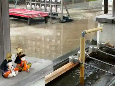 越谷香取神社の{uncategorized: "未分類", other: "その他", undefined: "問題あり", building: "その他建物", grave: "お墓", sacred_gate: "鳥居", guardian: "狛犬", statue: "像", buddha: "仏像", history: "歴史", nature: "自然", garden: "庭園", animal: "動物", pagoda: "塔", temizu: "手水舎", mountain_gate: "山門・神門", sanctuary: "本殿・本堂", subordinate: "末社・摂社", art: "芸術", scenery: "景色", jizo: "地蔵", ema: "絵馬", goshuin: "御朱印", omikuji: "おみくじ", items: "授与品その他", amulet: "お守り", goshuincho: "御朱印帳", eats: "食事", festival: "お祭り", votive_dance: "神楽", shichigosan: "七五三参", wedding: "結婚式", experience: "体験その他", initially: "初詣", around: "周辺", anti_infection: "感染症対策"}