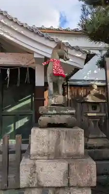 満足稲荷神社の狛犬