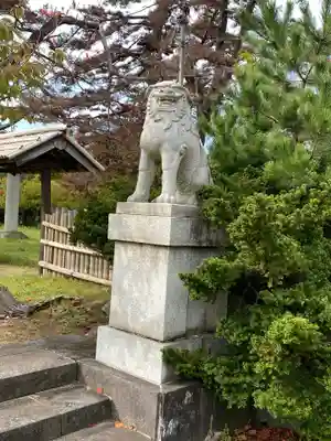 秋田県護國神社の狛犬