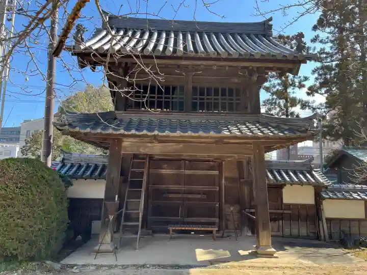 伊勢の国 四天王寺の{uncategorized: "未分類", other: "その他", undefined: "問題あり", building: "その他建物", grave: "お墓", sacred_gate: "鳥居", guardian: "狛犬", statue: "像", buddha: "仏像", history: "歴史", nature: "自然", garden: "庭園", animal: "動物", pagoda: "塔", temizu: "手水舎", mountain_gate: "山門・神門", sanctuary: "本殿・本堂", subordinate: "末社・摂社", art: "芸術", scenery: "景色", jizo: "地蔵", ema: "絵馬", goshuin: "御朱印", omikuji: "おみくじ", items: "授与品その他", amulet: "お守り", goshuincho: "御朱印帳", eats: "食事", festival: "お祭り", votive_dance: "神楽", shichigosan: "七五三参", wedding: "結婚式", experience: "体験その他", initially: "初詣", around: "周辺", anti_infection: "感染症対策"}